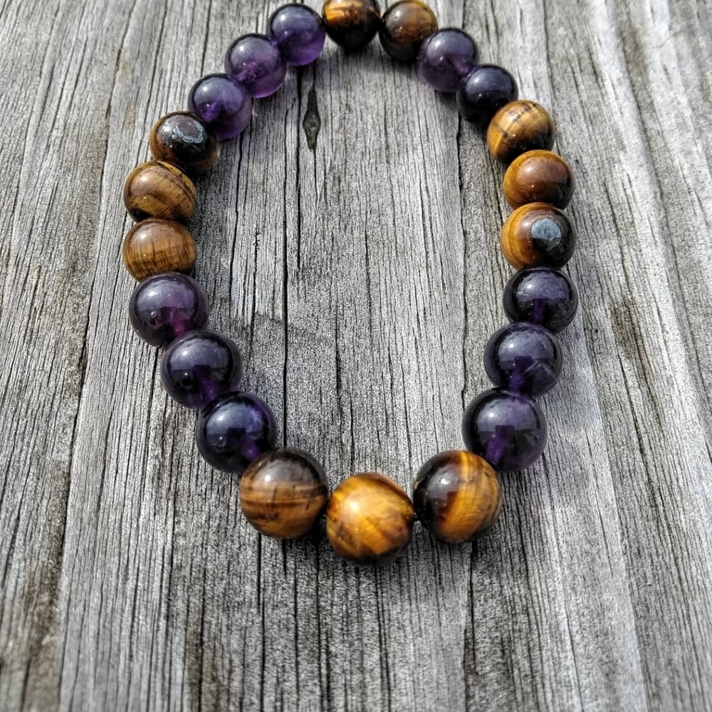 Tiger eye and amethyst beaded bracelet